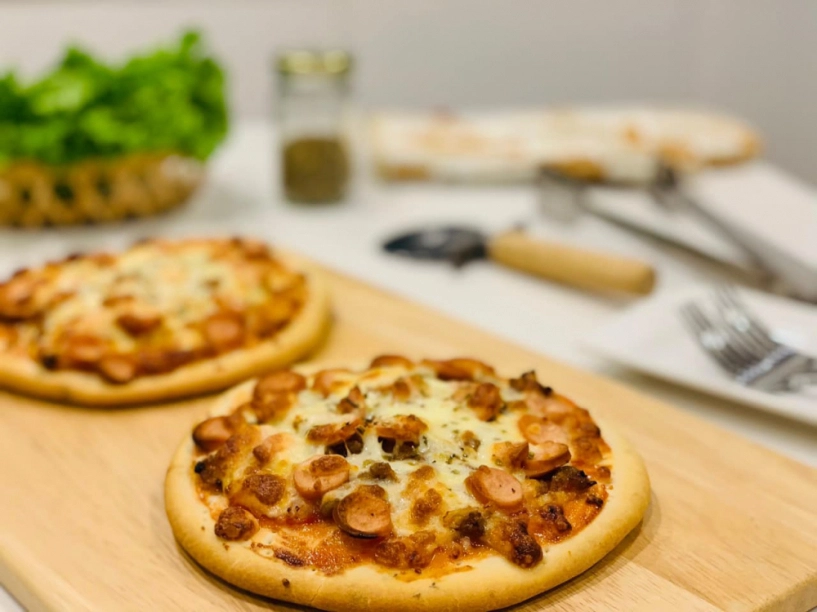 Hết tết nàng hậu bẻ lái làm món pizza mách cách làm từ đế đến nhân siêu dễ - 2