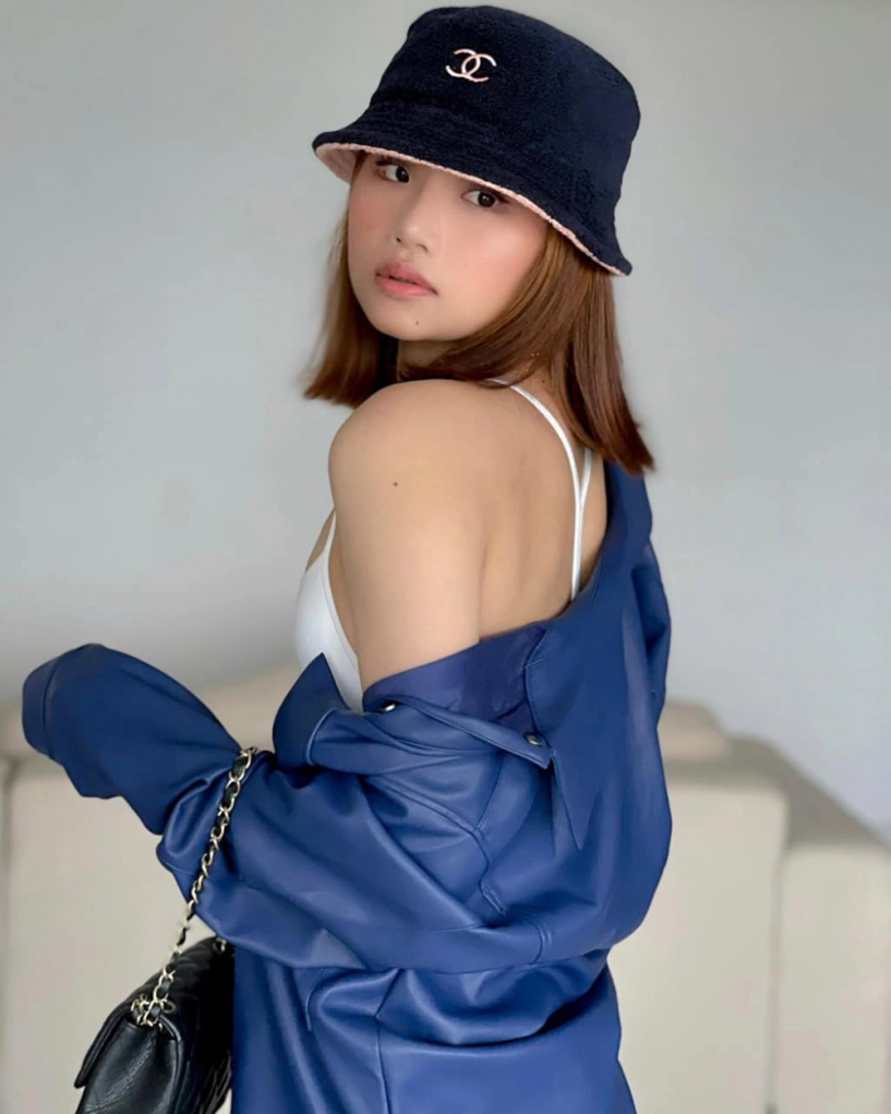 Hết thời váy áo lộng lẫy chị em vbiz phối đủ kiểu đồ tập ở nhà một công đôi chuyện - 14