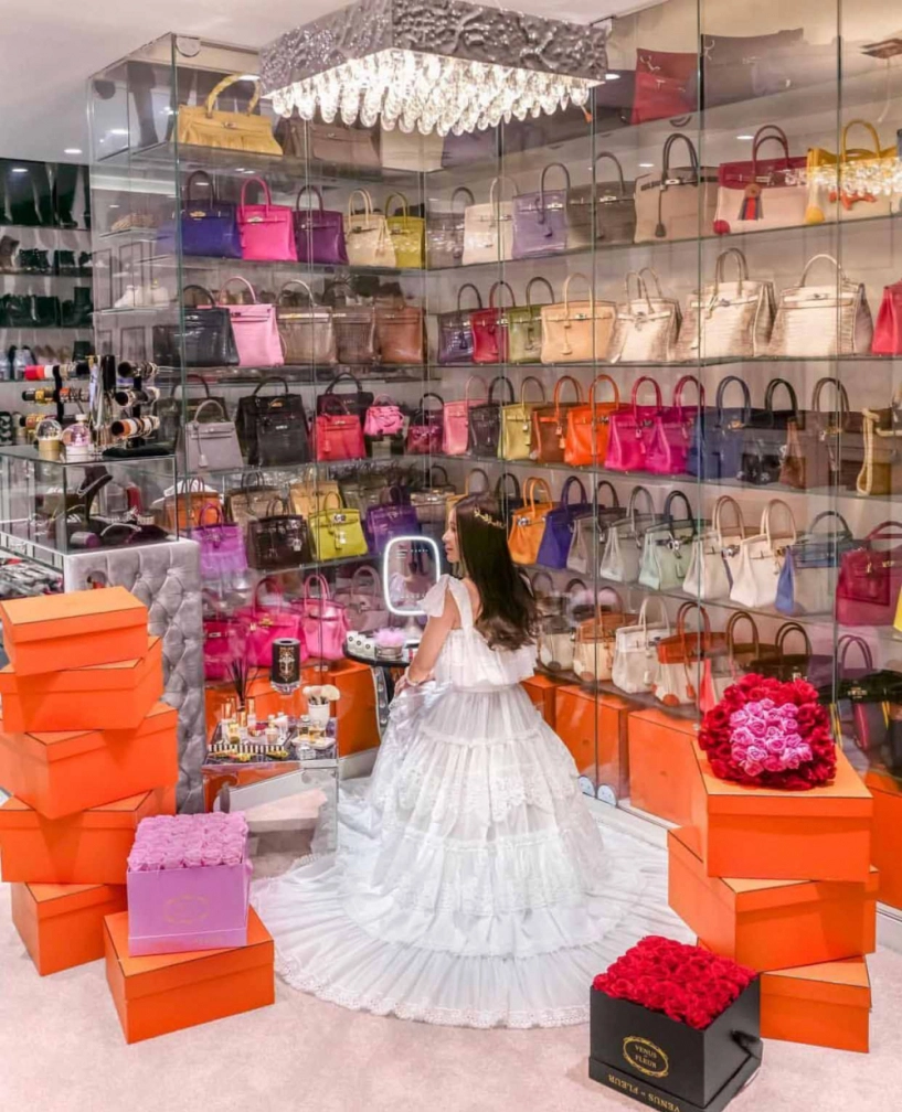 Hết xếp túi hermes chất đầy dinh thự cựu tiếp viên phủi tay sắm luôn rương trang điểm 4 tỷ - 13