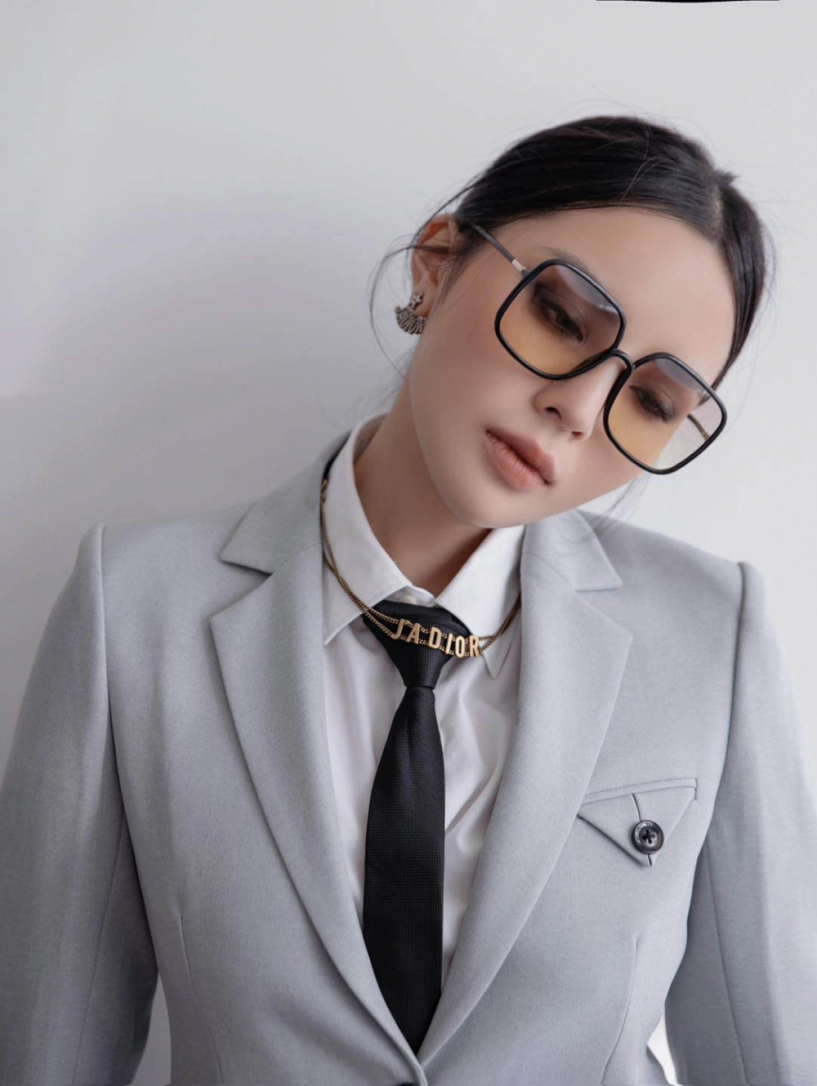Hiếm hoi đụng hàng mẹ bỉm đông nhi kỳ duyên còn tự bóc giá luôn nguyên bst nửa tỷ - 17