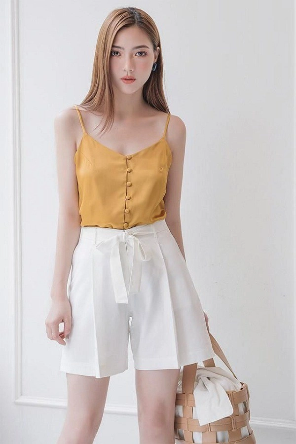 Hội gái xinh đua nhau diện mốt quần đục lỗ sành điệu độc lạ nhưng dễ thành thảm hoạ - 13