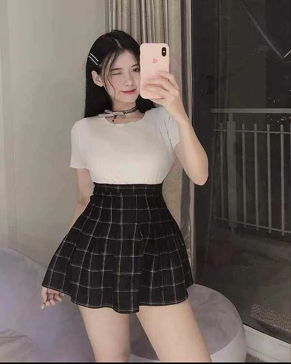Hot girl sóc trăng mê diện đồ ngắn cũn có món xén quá cả vòng 3 - 4
