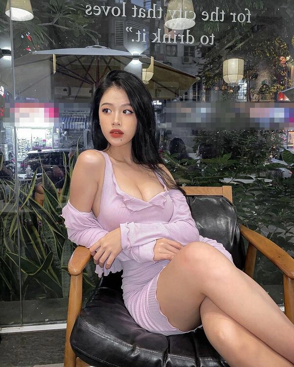 Hotgirl diện áo trễ nải nhưng vẫn khéo khoe dáng bí quyết mặc gợi cảm không phản cảm là đây - 9