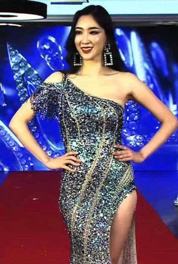 Hương giang chính là nàng hậu sở hữu chiếc váy đụng hàng nhiều nhất vbiz - 9