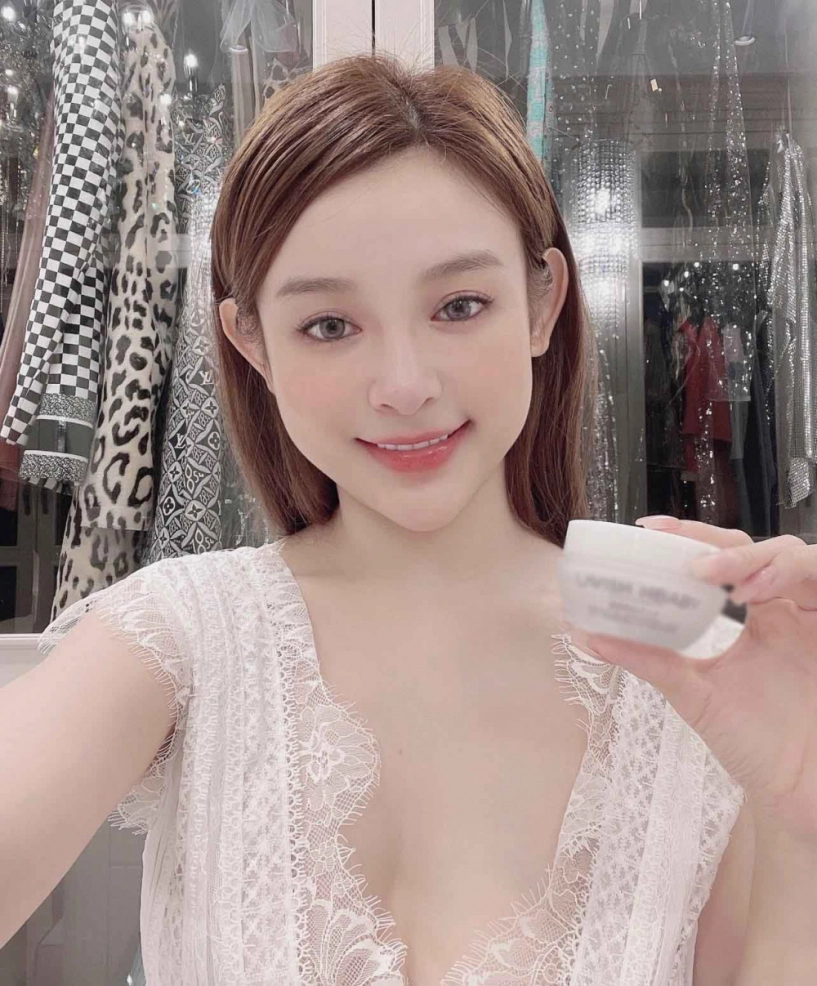 Huyền baby càng ngày ăn diện càng giống style nhức mắt của hotgirl bán hàng online - 3