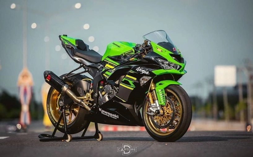 Kawasaki zx-6r độ hào nhoáng với phong cách superbike - 1