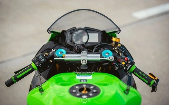 Kawasaki zx-6r độ hào nhoáng với phong cách superbike - 4