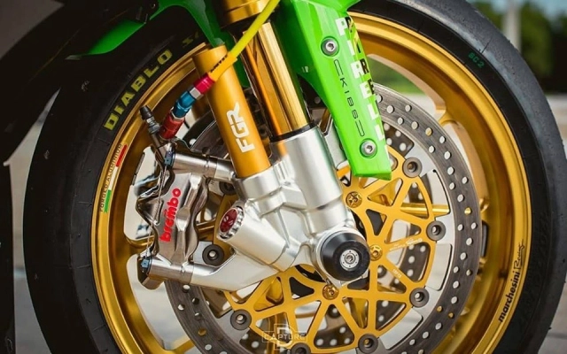 Kawasaki zx-6r độ hào nhoáng với phong cách superbike - 5