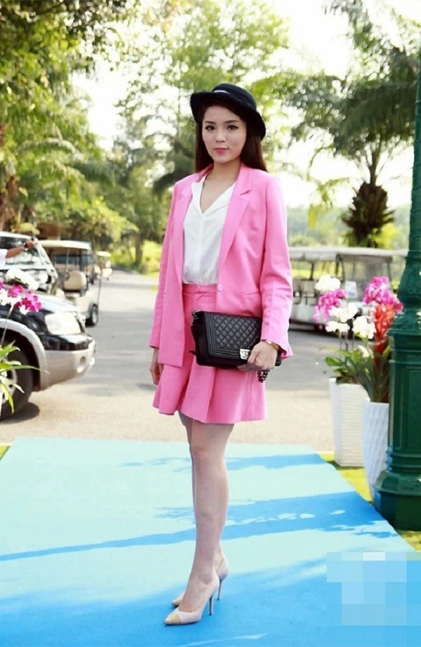 Khi các nàng hậu việt sẩy chân vì hàng hiệu diện đồ rõ đắt mà vẫn bị chê xấu - 3