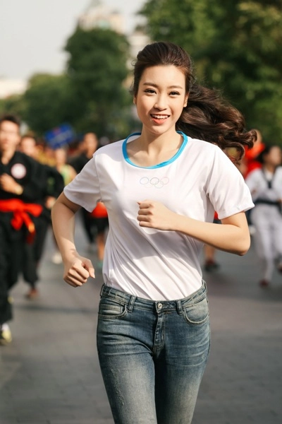 Khi hoa hậu chạy marathon tiểu vy suýt lộ vòng 3 mai phương thuý bị gọi tên nhiều nhất - 10