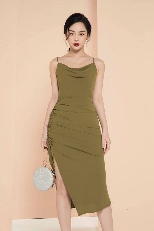 Khi mỹ nhân việt chọn những mẫu váy mặc như không mặc đẹp đâu chưa thấy chỉ thấy kém duyên - 15