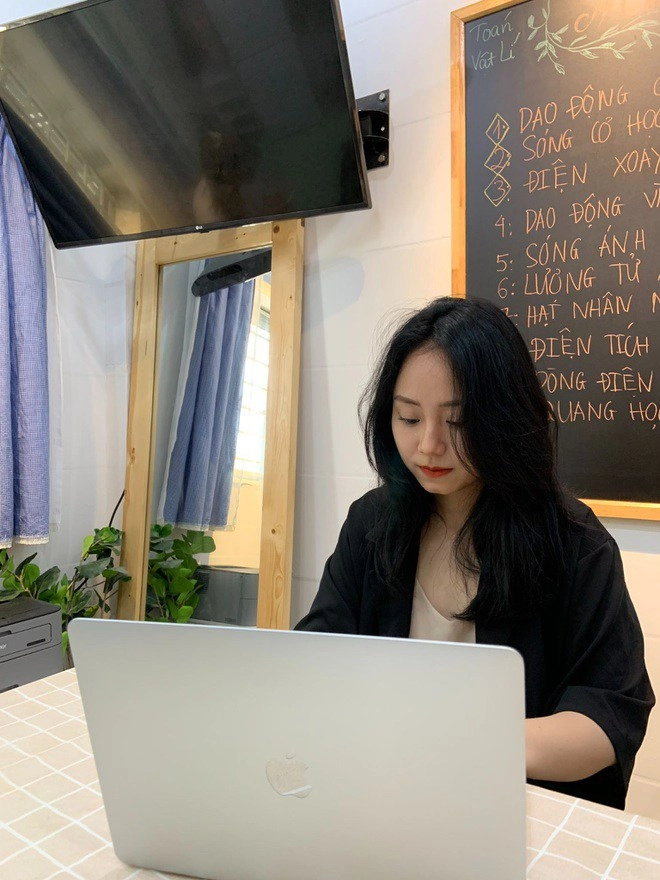 Không còn phùng mang trợn mắt cô giáo vật lý ghi điểm nhờ những bộ cánh nhìn là mê - 2