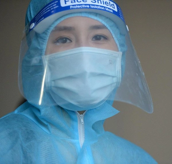 Không còn váy áo lộng lẫy thời điểm này các nàng hậu ghi điểm khi cùng diện 1 trang phục - 1