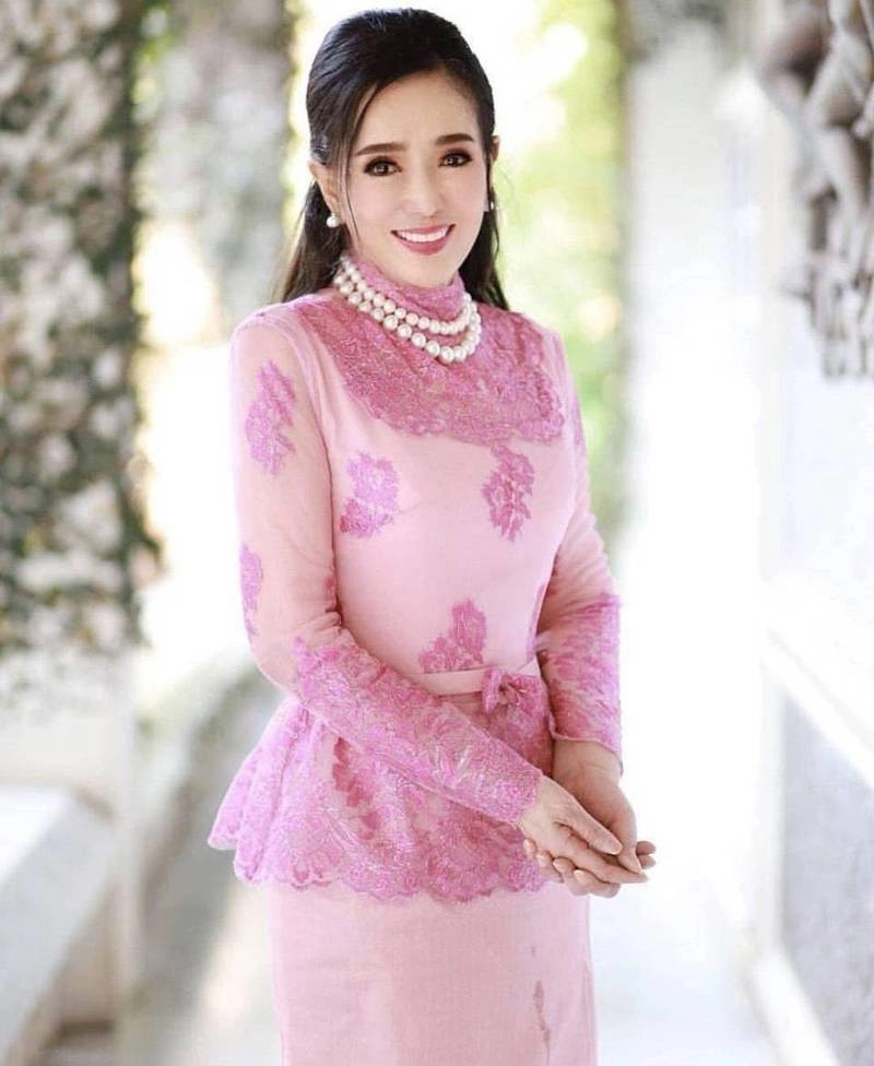 Kinh ngạc vẻ đẹp không tuổi sau 56 năm đăng quang của miss universe thái lan - 8