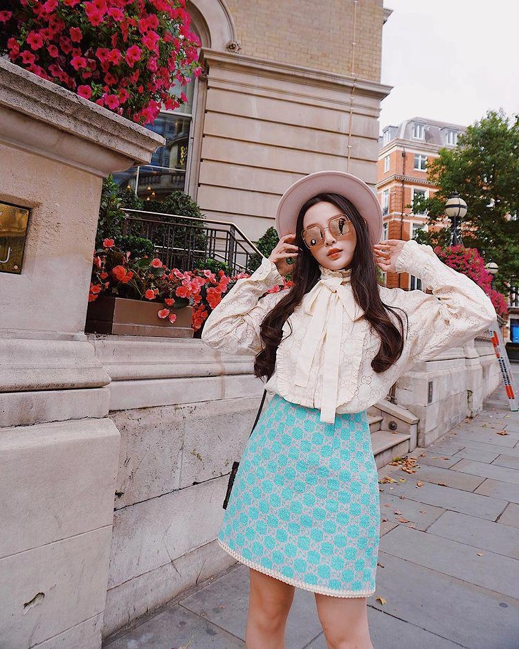 Lấy chồng và rút khỏi showbiz hotgirl hà thành vẫn được chú ý với loạt đồ hiệu sang chảnh - 12