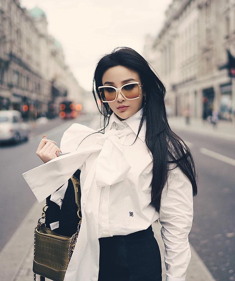Lấy chồng và rút khỏi showbiz hotgirl hà thành vẫn được chú ý với loạt đồ hiệu sang chảnh - 14
