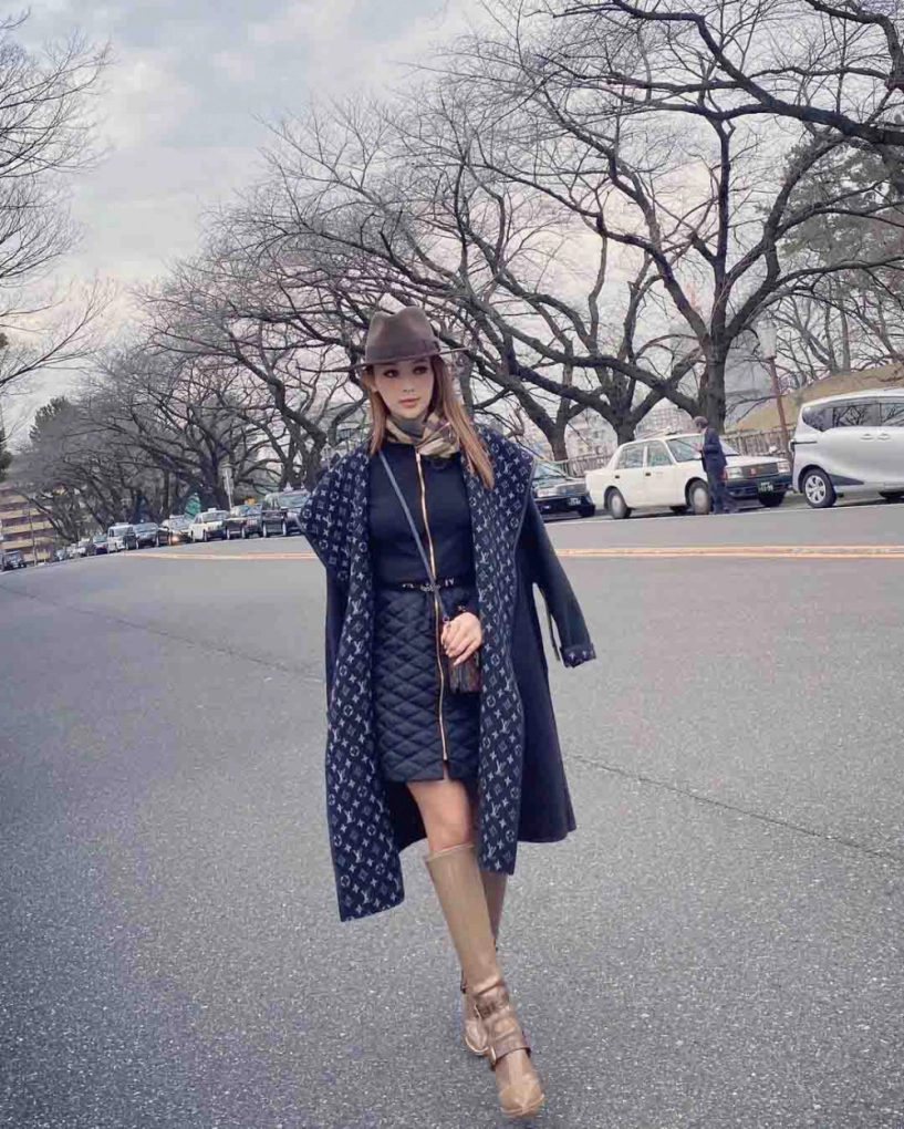 Lấy chồng và rút khỏi showbiz hotgirl hà thành vẫn được chú ý với loạt đồ hiệu sang chảnh - 17