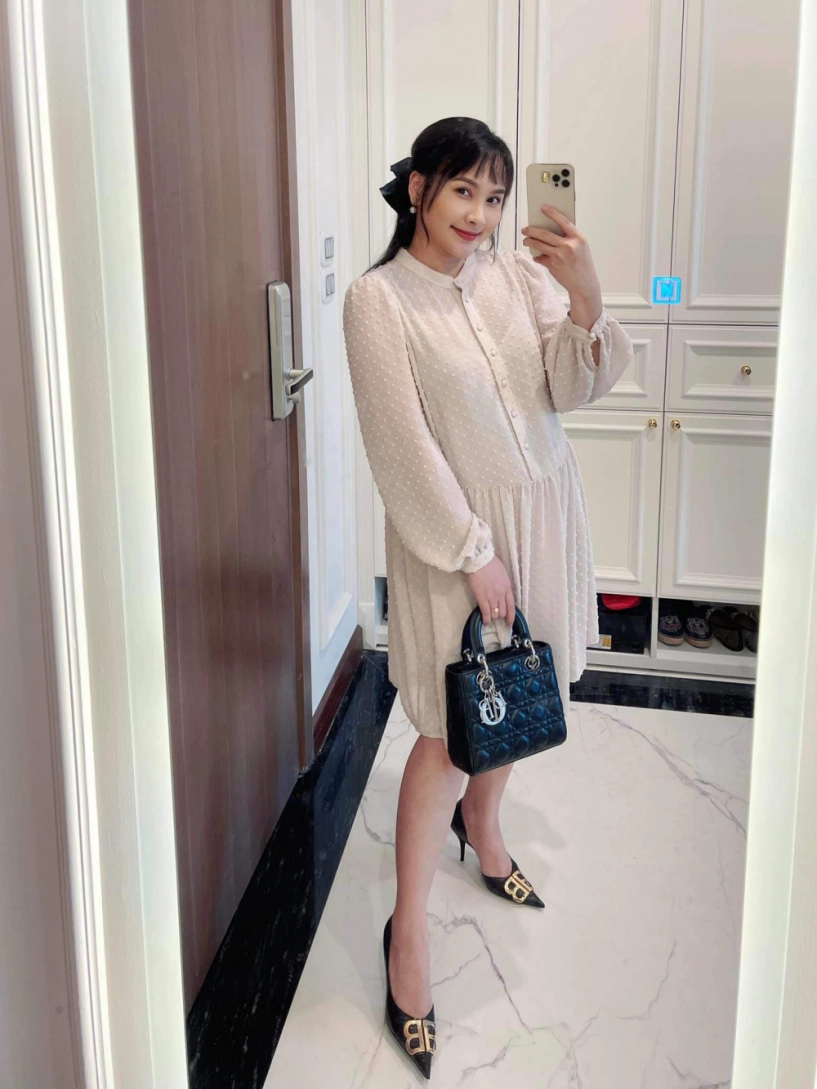lên đồ họp phụ huynh cho con bảo thanh khéo chọn váy áo tôn báu vật mẹ bỉm - 3
