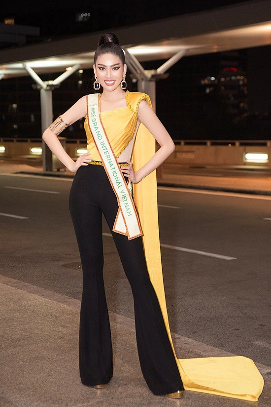 lên đồ xuất trận miss grand á hậu ngọc thảo bị soi copy ý tưởng từ catriona gray - 1