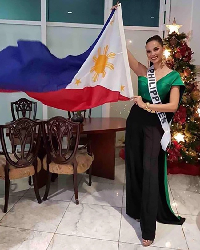 lên đồ xuất trận miss grand á hậu ngọc thảo bị soi copy ý tưởng từ catriona gray - 8