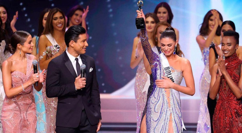 Liên hoàn drama của miss universe 2020 hoa hậu tố bị phá nát váy trước đêm chung kết - 1