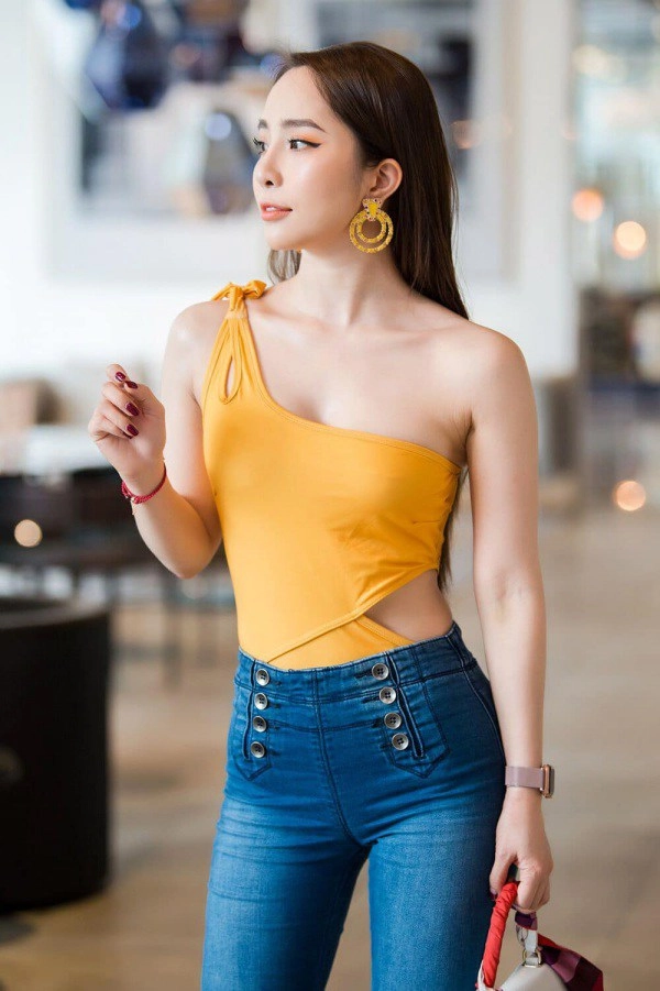 Linh ka diện áo tắm ra đường mà vẫn chẳng ai biết vì phối đồ cao tay - 8