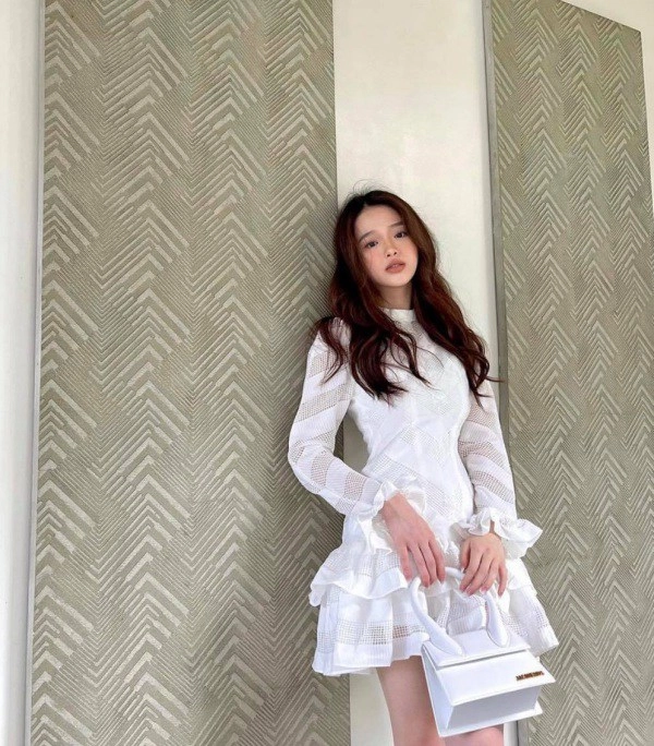 Linh ka diện áo tắm ra đường mà vẫn chẳng ai biết vì phối đồ cao tay - 12