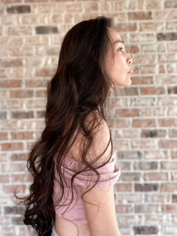 Lộ chiếc quần ren lưới bên trong hiền thục vẫn được khen hết lời - 2