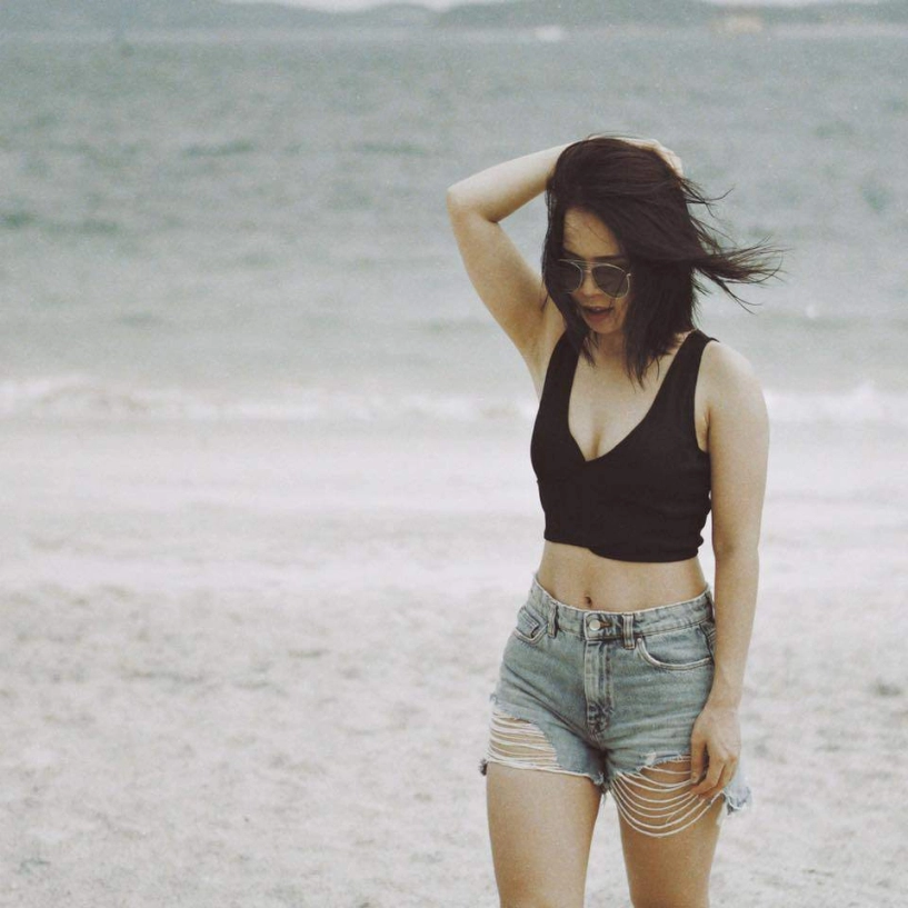Mặc ai body-shaming bà xã mạnh trường vẫn chăm diện đẹp khoe eo đáng ngưỡng mộ - 15