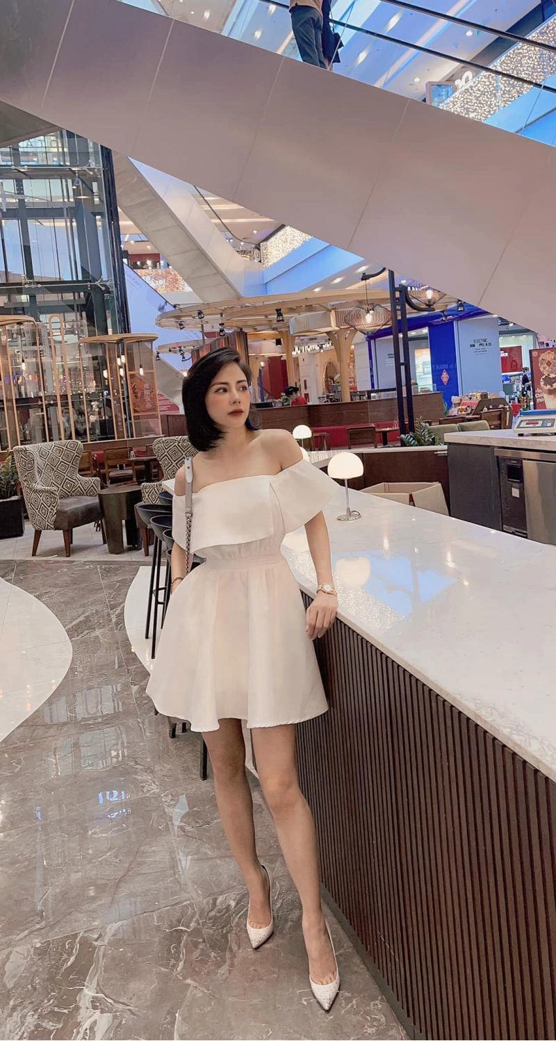 Mc bạch lan phương và chiêu trò ăn diện bóp dáng từ mét rưỡi bẻ đôi lên 1m70 - 2