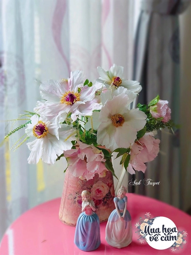 Mẹ việt biến nhà rực sắc đón ngày 83 khoe muôn kiểu cắm hoa đẹp rụng rời - 16