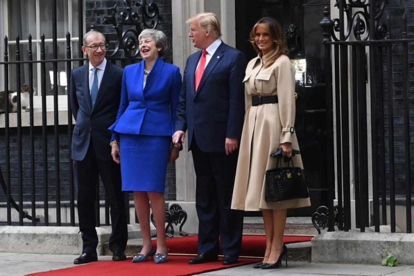 Melania trump hiếm hoi xuất hiện hậu rời nhà trắng vẫn mặc sang chảnh tay không rời túi 600 triệu - 9