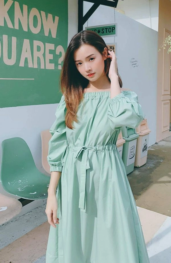 Midu ngồi vẽ mặc một chiếc áo thun bình thường nhưng vẫn tỏa ra khí chất tiên tử - 14