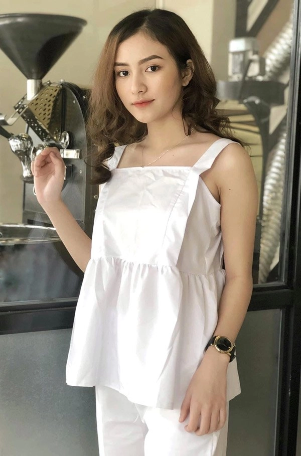 Mới xuất hiện nàng thơ chợ gạo đã nhận lượt like khủng tại hoa hậu hoàn vũ - 18