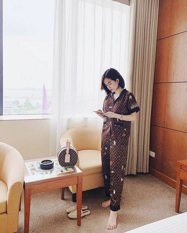 Một mình nuôi con ly kute dư sức sắm hàng hiệu sành điệu chốt đơn đôi túi hermes nghìn đô - 11