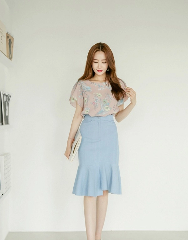 Mùa hè cứ sắm đủ mấy mẫu áo này nàng công sở vừa mát mẻ lại sành điệu vô cùng - 10