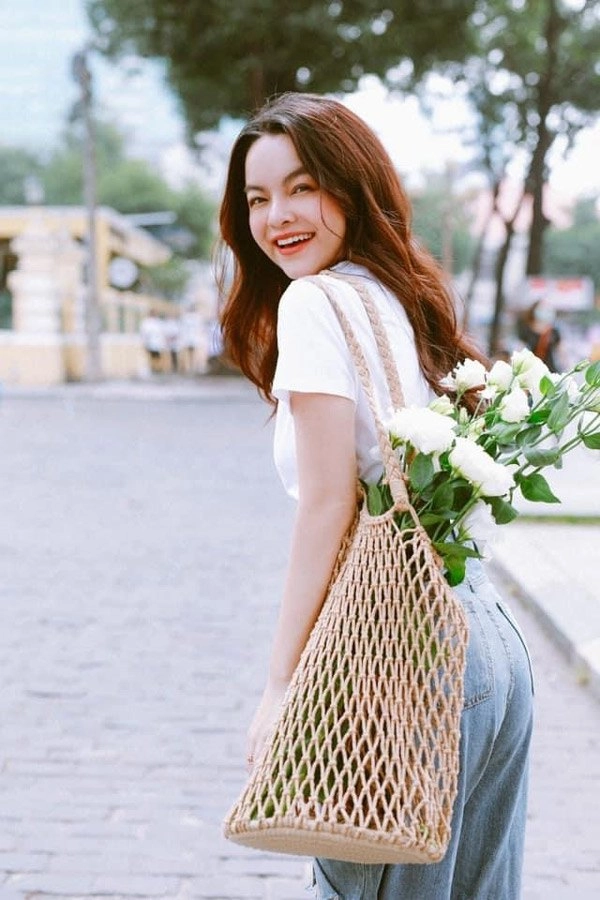 Muốn biết sự khác biệt của mẹ bỉm lúc chăm con với lúc bung xõa hãy nhìn phạm quỳnh anh - 23