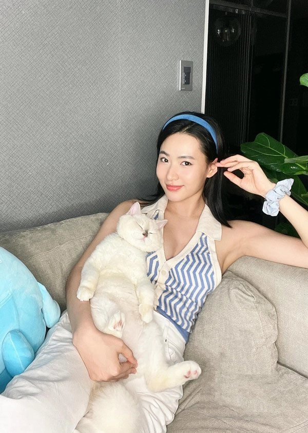 Nàng thơ của cây táo nở hoa mặc trễ nải vẫn được khen đẹp tinh khôi - 19