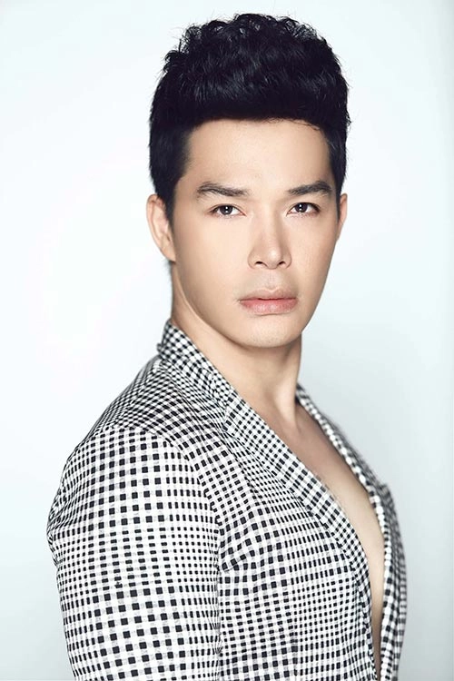 Nathan lee làm host của ngôi sao thiết kế vn 2013 - 1