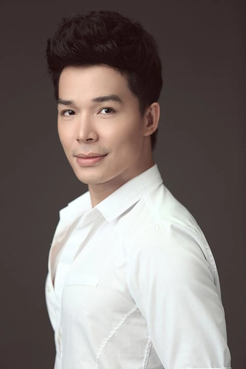 Nathan lee làm host của ngôi sao thiết kế vn 2013 - 7