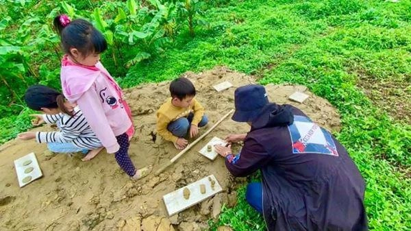 Nghỉ dịch ốc thanh vân đưa các con ra vườn nhà lý hải về nông trại cuốc đất trồng rau - 9