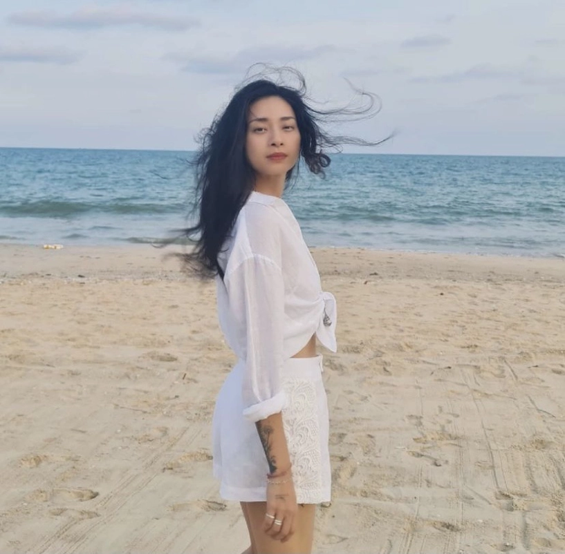 Ngô thanh vân bình thường mặc đẹp khi diện đồ ngủ đôi với chàng trai bí ẩn càng hot hơn - 13