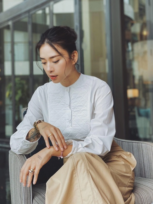 Ngô thanh vân bình thường mặc đẹp khi diện đồ ngủ đôi với chàng trai bí ẩn càng hot hơn - 17