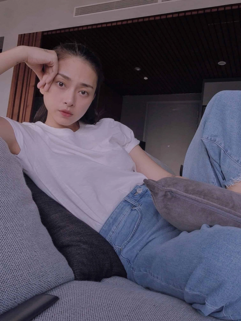 Ngô thanh vân bình thường mặc đẹp khi diện đồ ngủ đôi với chàng trai bí ẩn càng hot hơn - 18