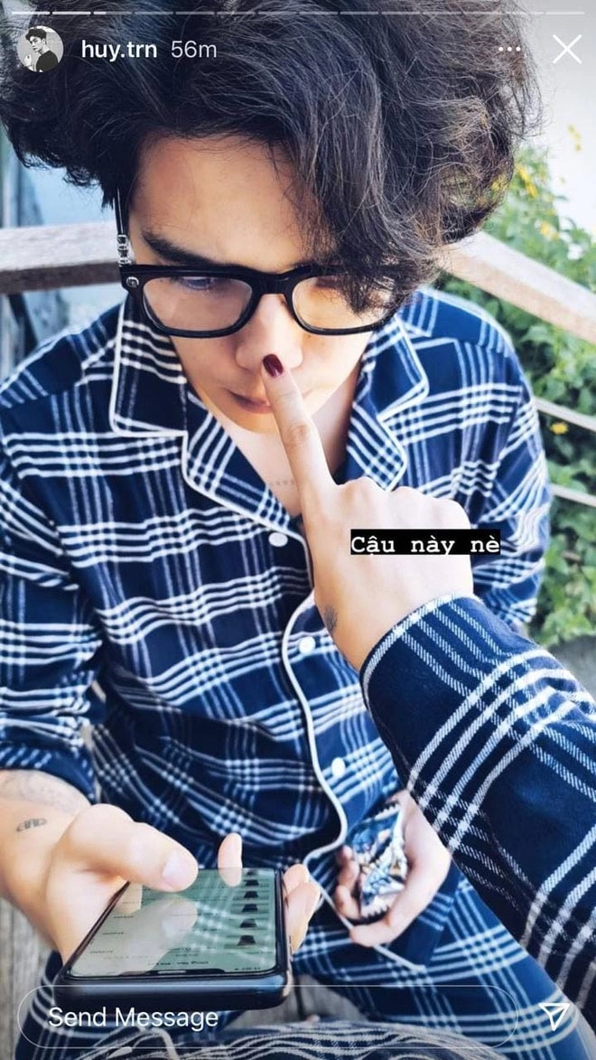Ngô thanh vân-huy trần lộ ảnh diện đồ ngủ đôi tình tứ soi style ngày thường đồng điệu đến lạ - 4