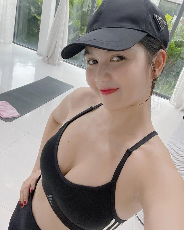 Ngọc trinh làm pt cá nhân đờ người với lí do ăn mặc của mình - 6