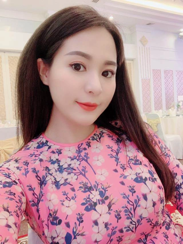 Nhan sắc 2 cô con gái nuôi của hoài linh người đẹp bốc lửa người là hoa hậu quốc dân - 20