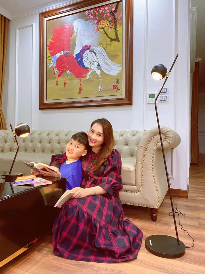 Nhập hội bầu bí cũng phải sang bảo thanh dát cây đồ hiệu ra đường soi giá tiền mà choáng - 10