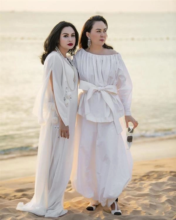 Những lần đọ gu mặc của thanh lam và phượng chanel ai lộng lẫy hơn - 15