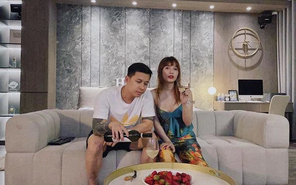 Nhà celeb biệt thự 40 tỷ của lê hoàng bên trong có thang máy sân thượng như ở quê - 11